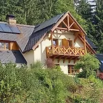 Hut 1