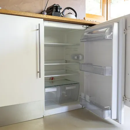 Apartment Hut 1 *