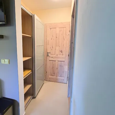 Hut 1 *