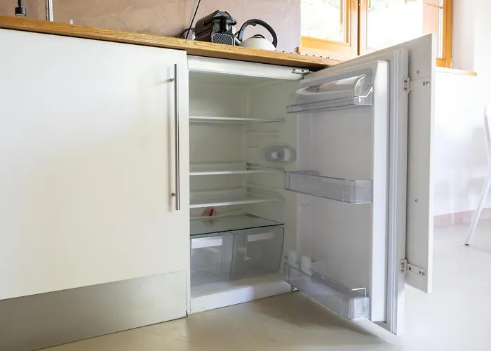 Apartment Hut 1 *
