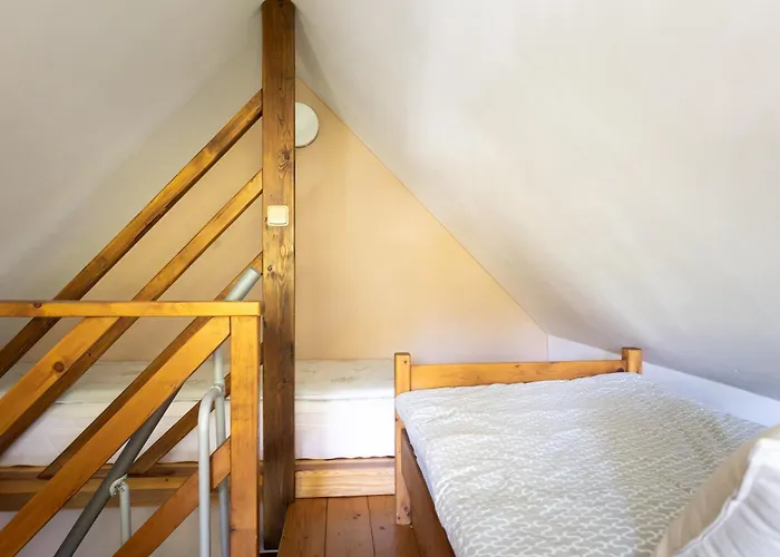 Hut 1 Apartment