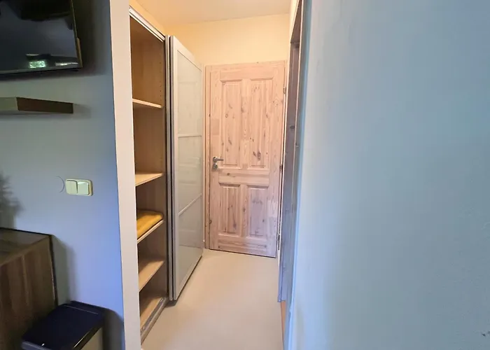 Hut 1 *